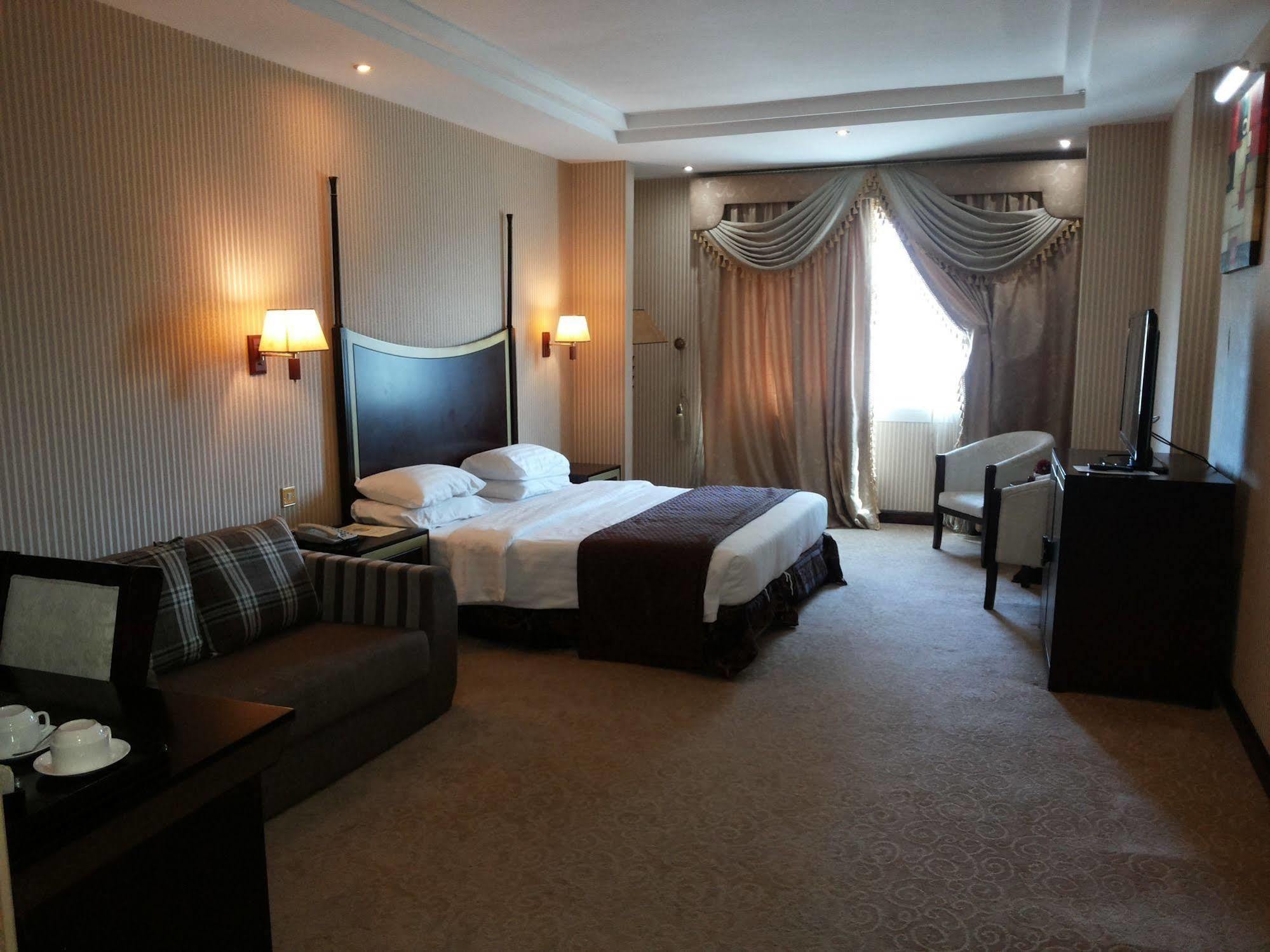 Tourist Hotel Doha Exterior photo