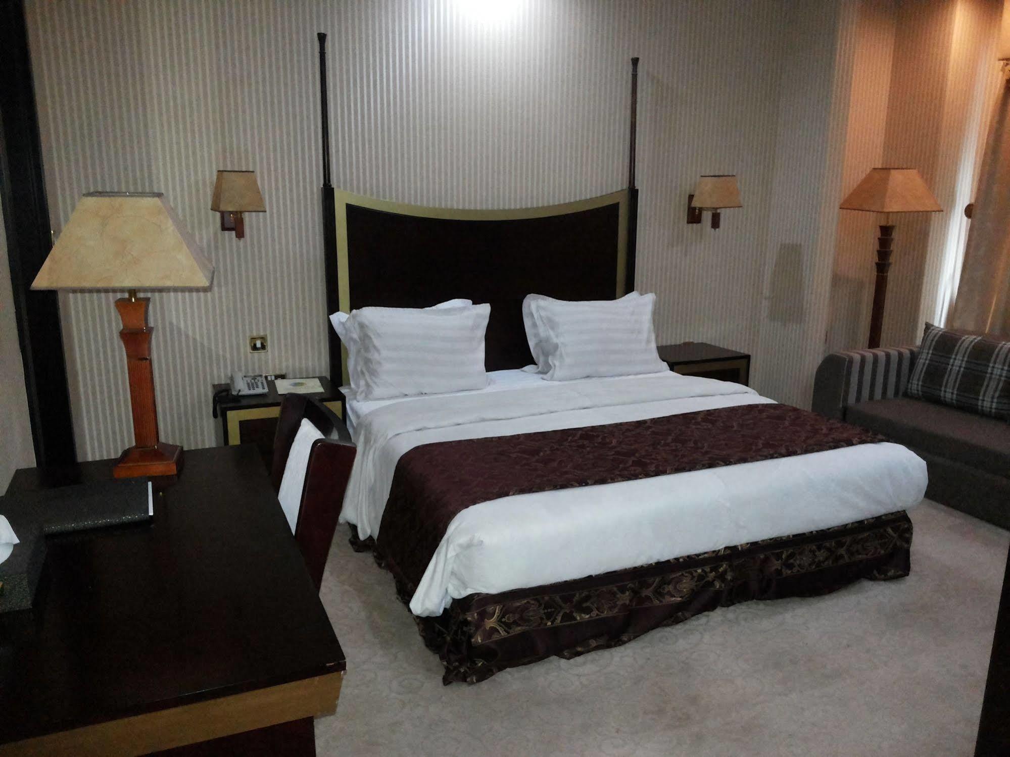 Tourist Hotel Doha Exterior photo